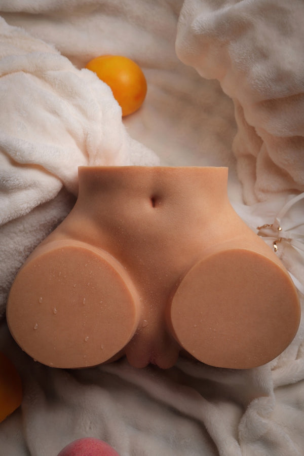 Realistic Big Hips & Slim Waist