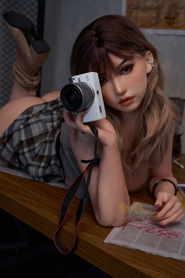 Isabella – flexible skeleton poseable doll